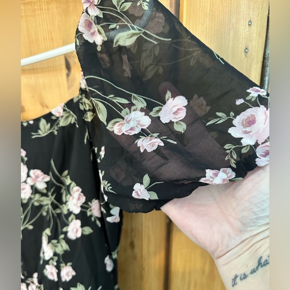 Lily Rose Black Floral Mini Dress. Size Medium  - Like New - Picture 6 of 11